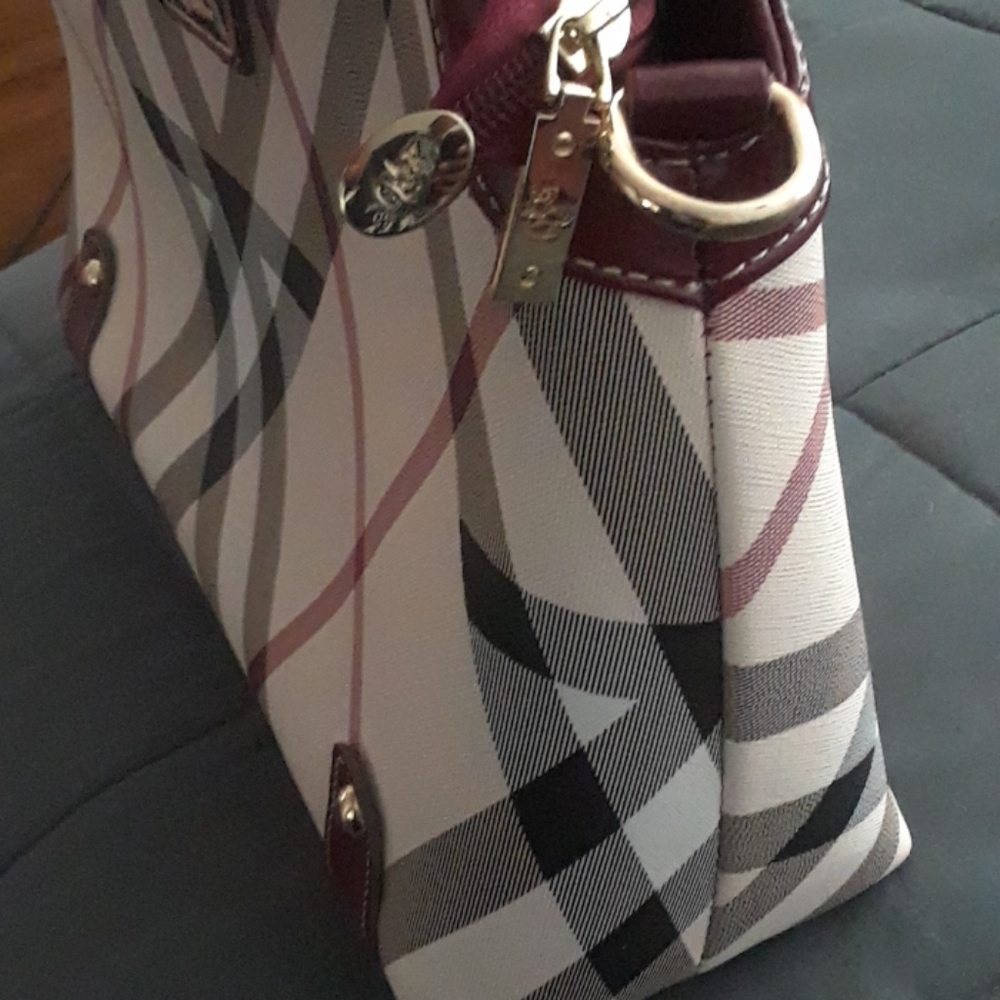 Feral Cat purse - Picture 6 of 16